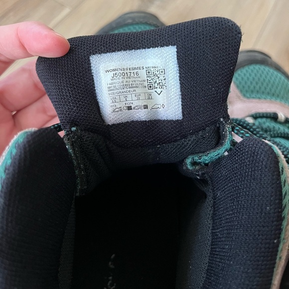 Merrell Green and Pink Lace Up Boots - Picture 7 of 11